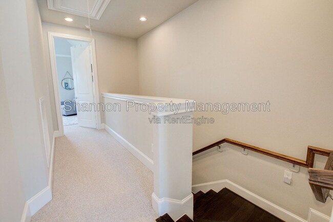 Building Photo - 9664 Knight Rd