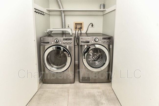 Building Photo - 1121 Portner Rd