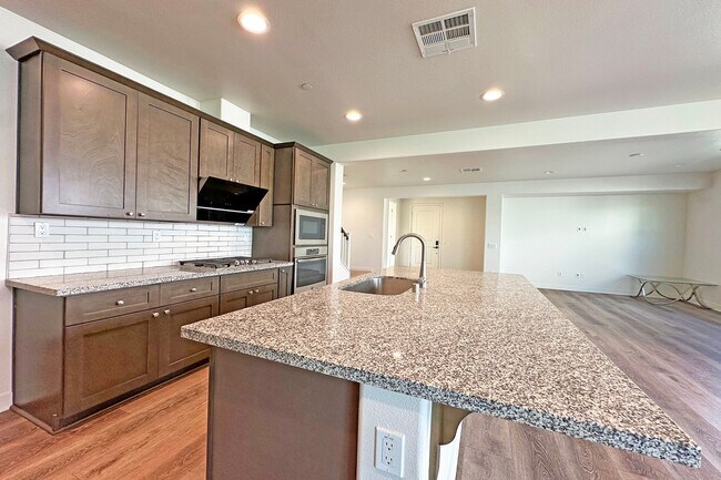 Building Photo - 1635 Faldo Ct
