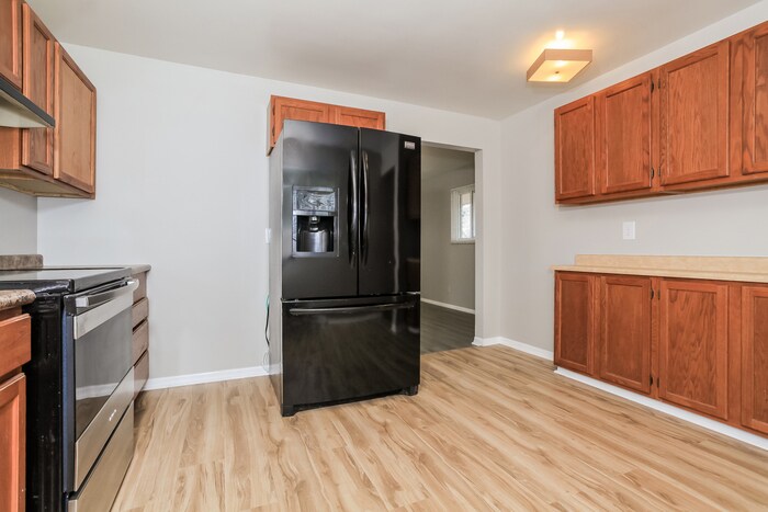 Building Photo - 3683 Ripplegrove Dr