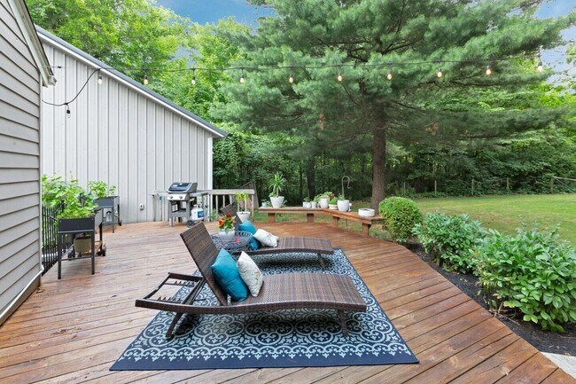 Building Photo - 7093 S Section Line Rd