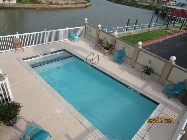 Building Photo - 1506 TX-100