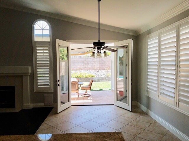 Building Photo - Elegant Single-Story Pool Home in Gated Community with Upgraded Kitchen & Easy-Care Backyard Pool...