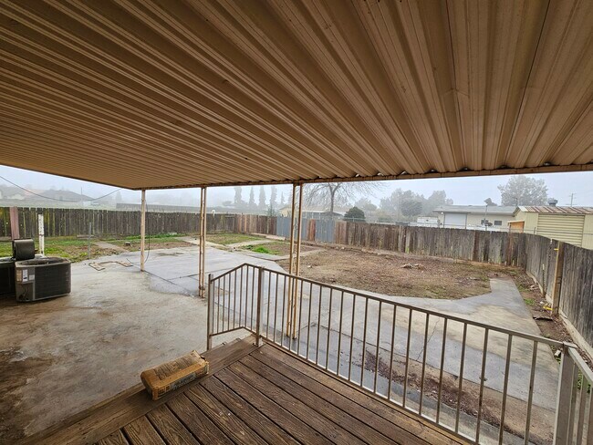 Building Photo - 2401 W Olive Ave