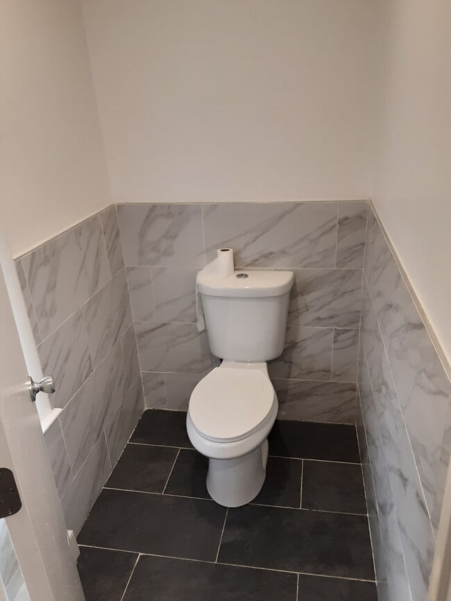 Building Photo - 13 Rock Ridge Ave