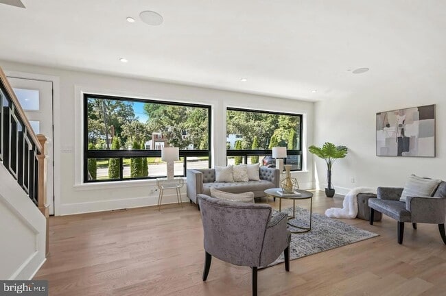 Building Photo - 5805 Massachusetts Ave