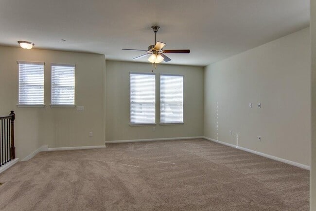 Building Photo - 3240 E Whitestone Blvd