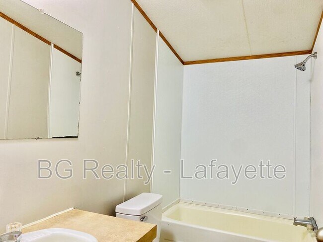 Building Photo - 280 Par Rd 1-393