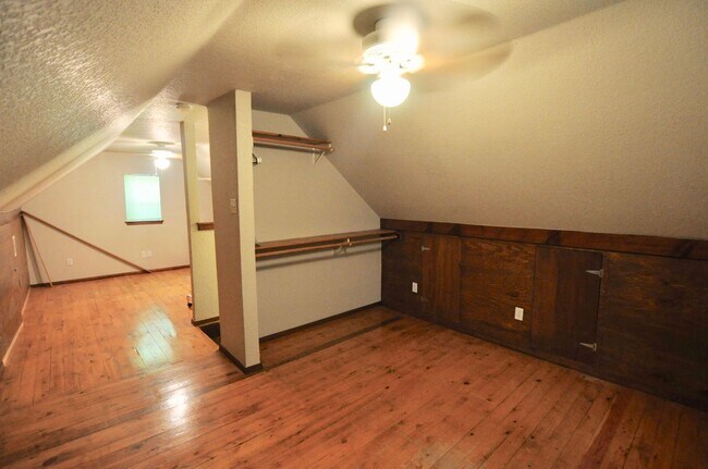 Building Photo - COUNTRY ATMOSPHERE! 1 Bedroom - 1 Bath – 1...