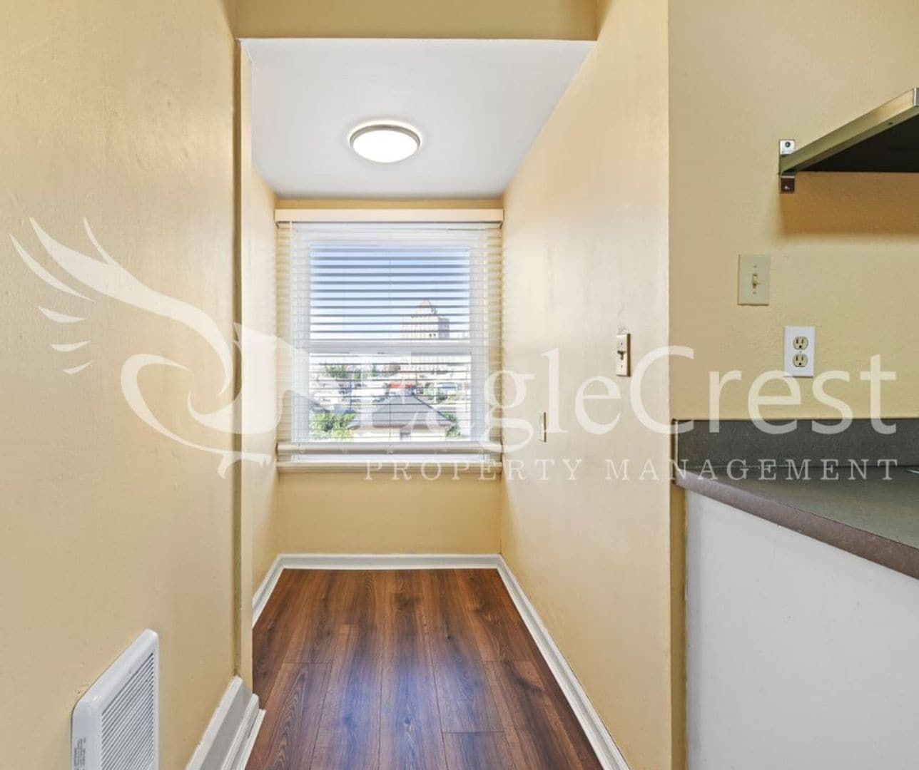 Building Photo - 105NSP