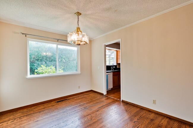 Building Photo - 10534 Deodara Dr