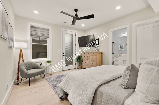 Building Photo - 2829 13th St NW