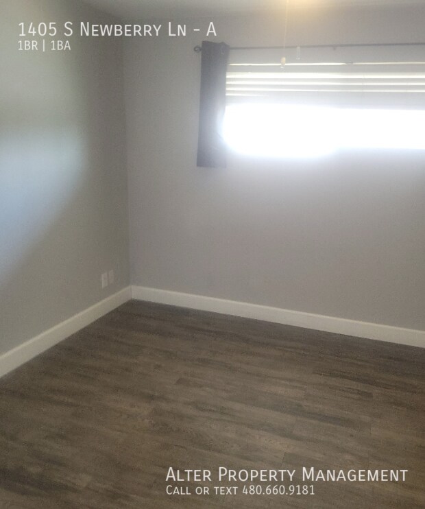 Building Photo - 1405 S Newberry Ln