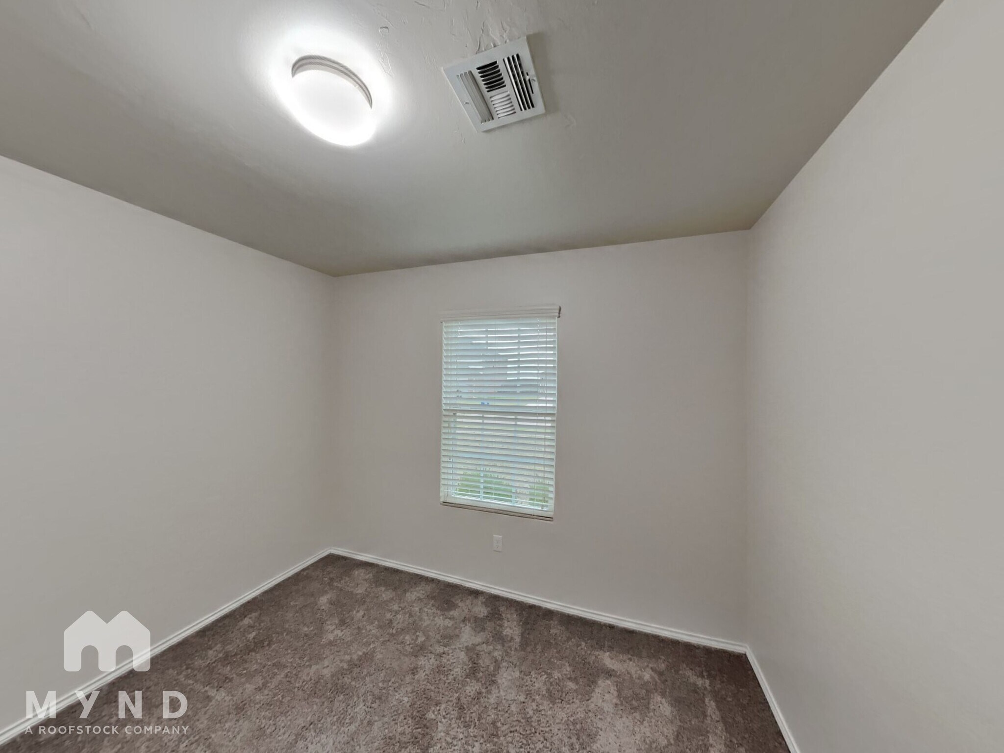 Building Photo - 1004 N Donald Way