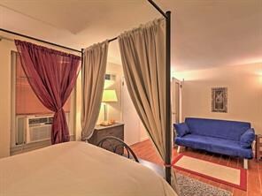 Building Photo - 843 Artwood Rd NE