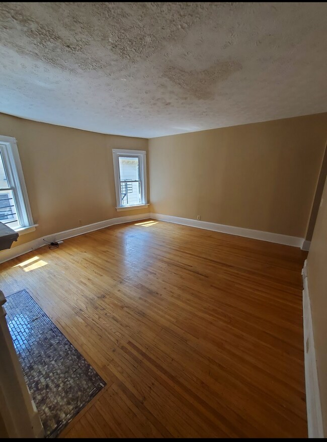 Building Photo - 96 Rutgers St