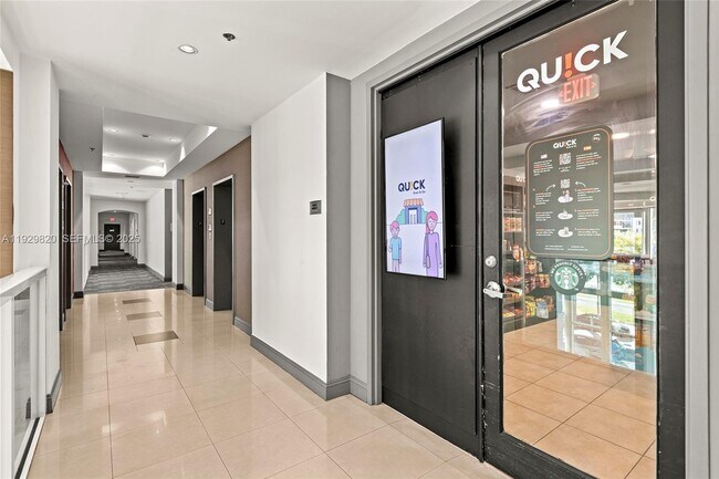 Building Photo - 1155 Brickell Bay Dr