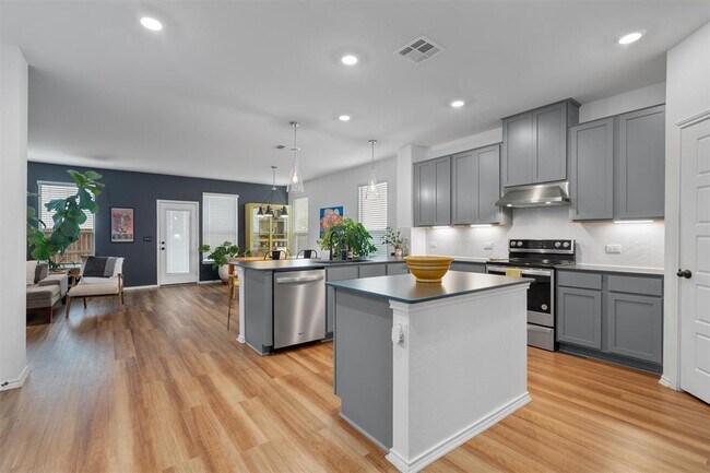 Building Photo - 6408 Wagon Spring St