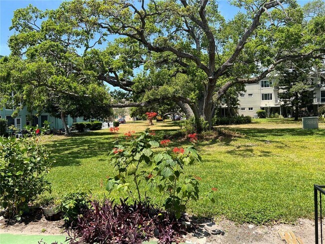 Building Photo - 2042 Australia Way W