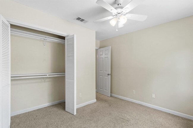 Building Photo - 2701 Peach Tree Ln