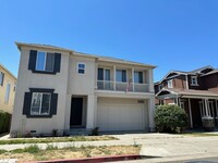Building Photo - Nice 3 bedroom, 2.5 bathrooms in a quiet n...