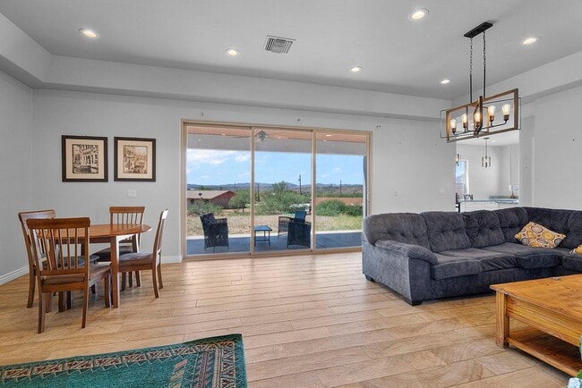 Building Photo - 231 Premio Ct