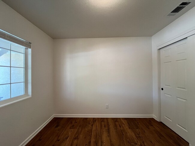 Building Photo - 1665 Aldo Way