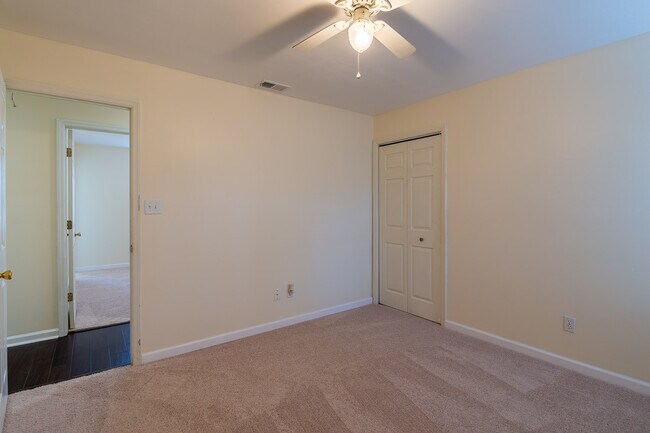 Building Photo - 1051 Waltons Ct