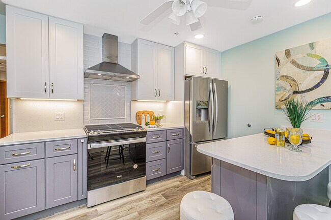 New (2024) Kitchen - 130 E Northwest Hwy