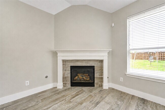 Building Photo - 22027 Field Green Dr