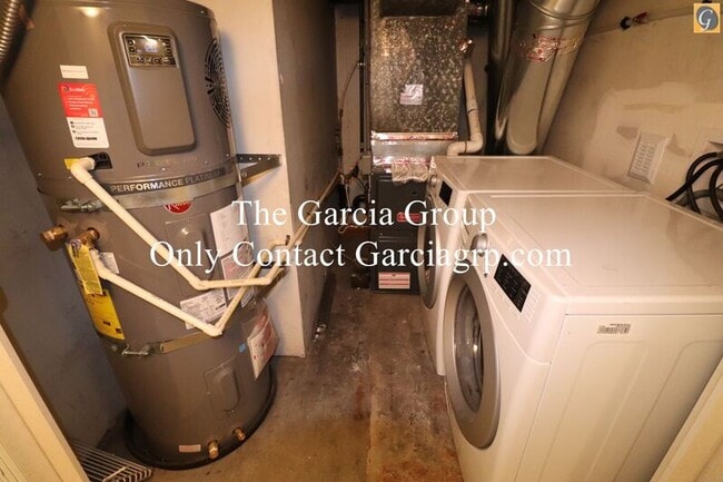 Building Photo - 1010 NE 153rd Ave