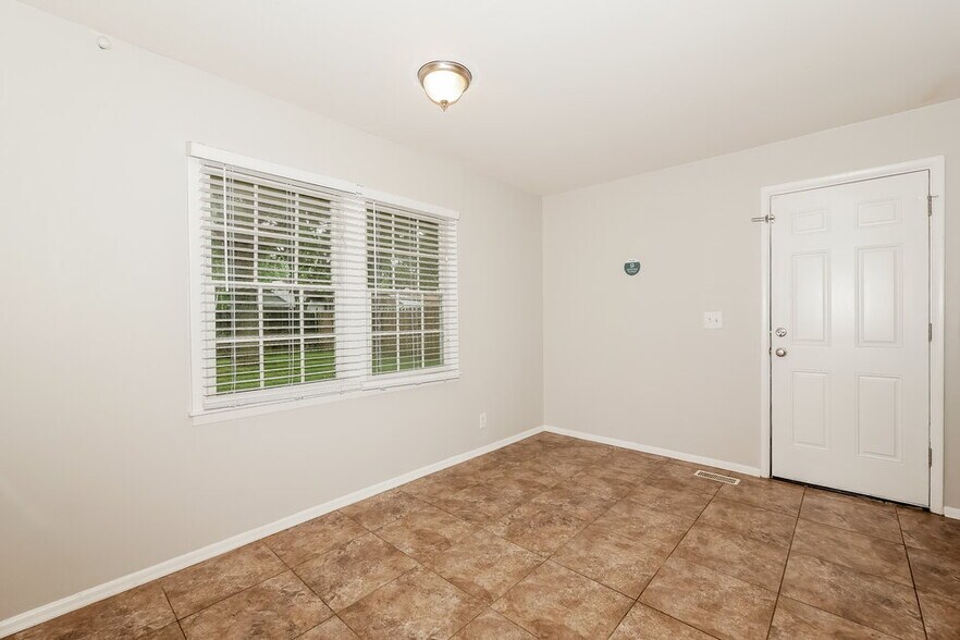 Building Photo - 4033 Arborcrest Dr