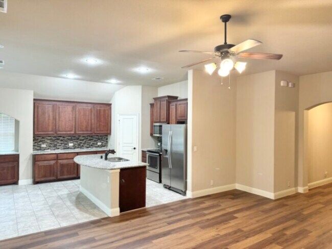 Building Photo - LUXURY STARTS HERE**** 5 BEDROOM IN HAGAN HILL SUBDIVISION****