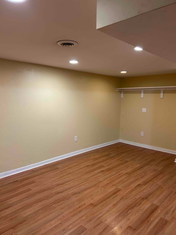 Building Photo - 201 Delwood Dr