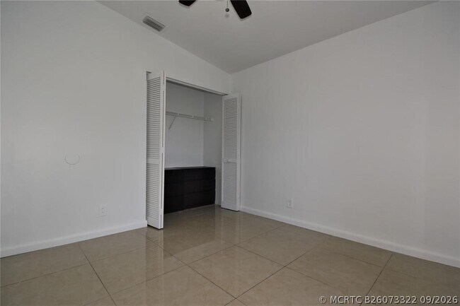 Building Photo - 514 Woodgate Cir