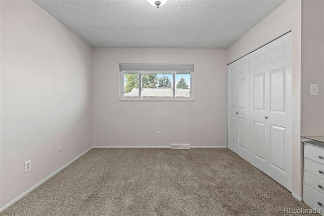 Building Photo - 9149 Mansfield Ave
