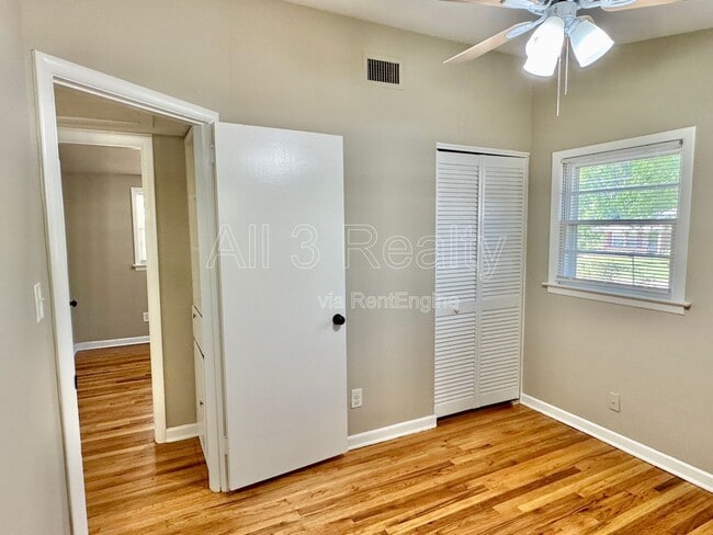 Building Photo - 3600 Nottingham Rd