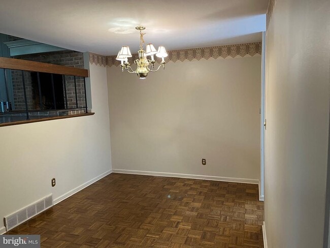 Building Photo - 70 Winged Foot Dr