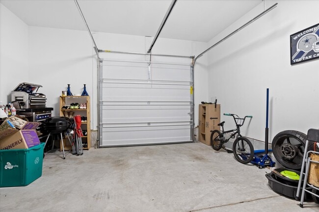 Building Photo - 208 Laydon Way