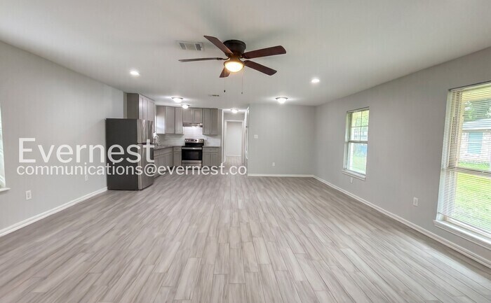 Building Photo - 8117 Richland Dr