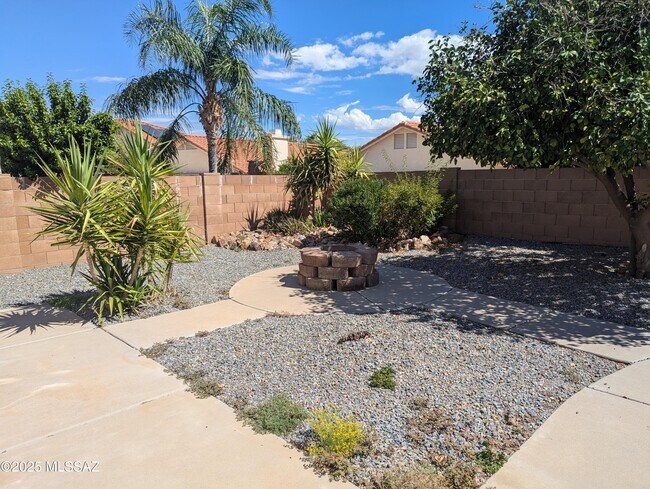 Building Photo - 12122 N Sterling Ave