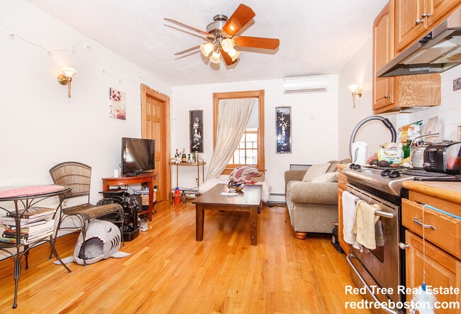 Building Photo - 61 Anderson St