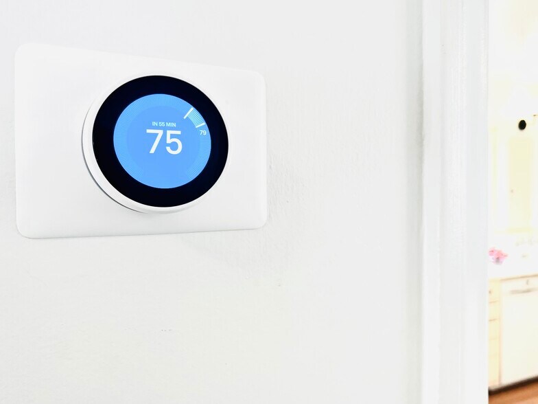 Building Photo - 627 Tularosa Dr