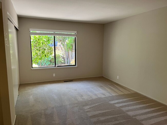 Building Photo - Single Level 2BR/2BA Home in Moraga COUNTR...