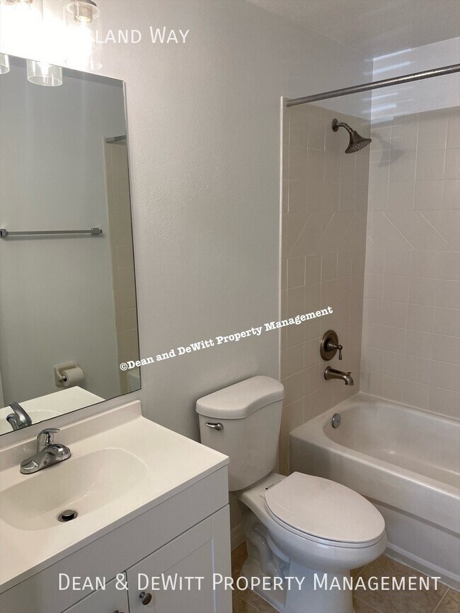 Building Photo - 3877 Island Way