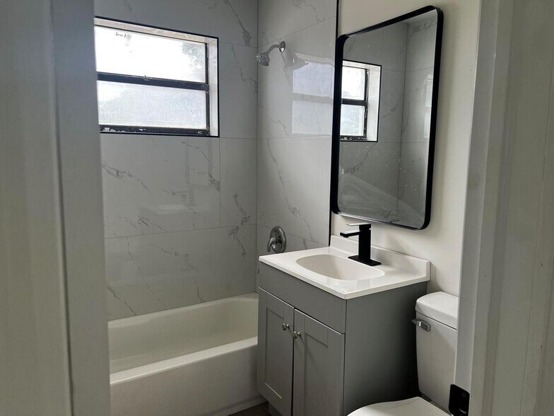 Building Photo - 1197 W 35th St