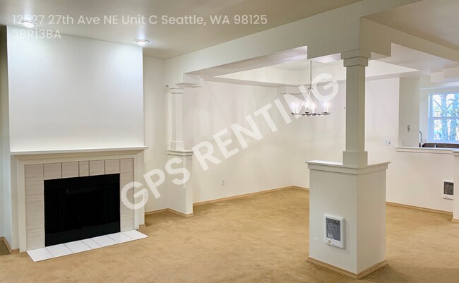Building Photo - 12527 27th Ave NE