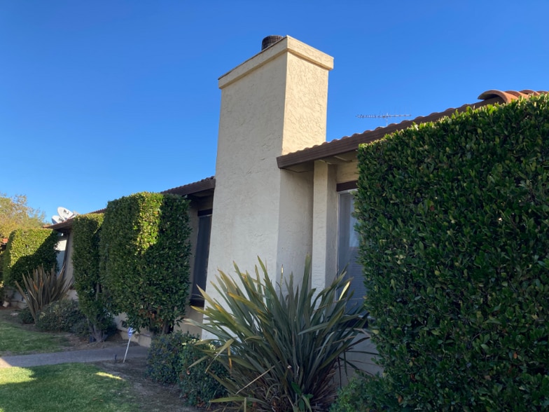 Building Photo - 1518 Moorpark Ave