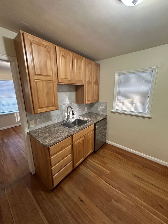 Building Photo - CHK1903