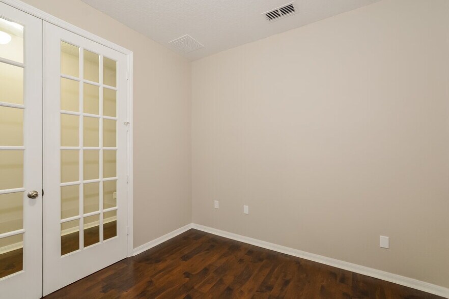 Building Photo - 7408 Azalea Cove Cir